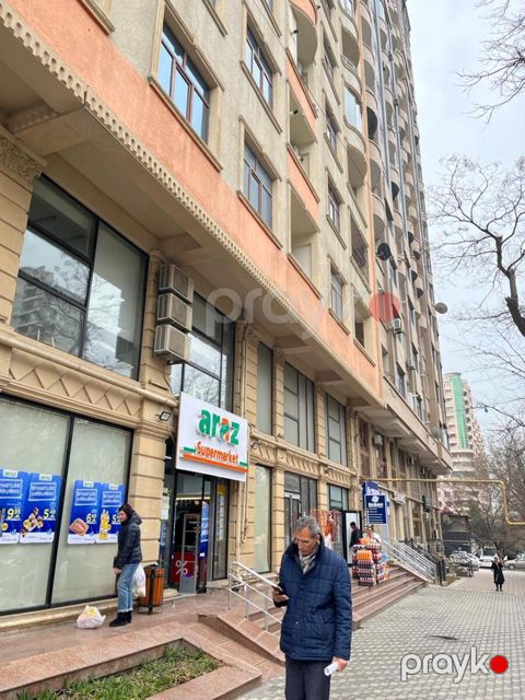 Satılır obyekt 196 m² — Bakı
