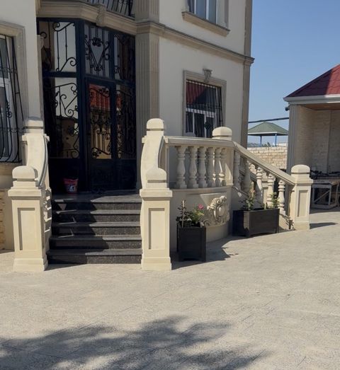 Satılır 7 otaqlı həyət evi/bağ evi 400 m² — Bakı