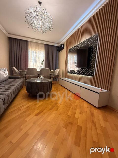 Satılır 3 otaqlı köhnə tikili 85 m²