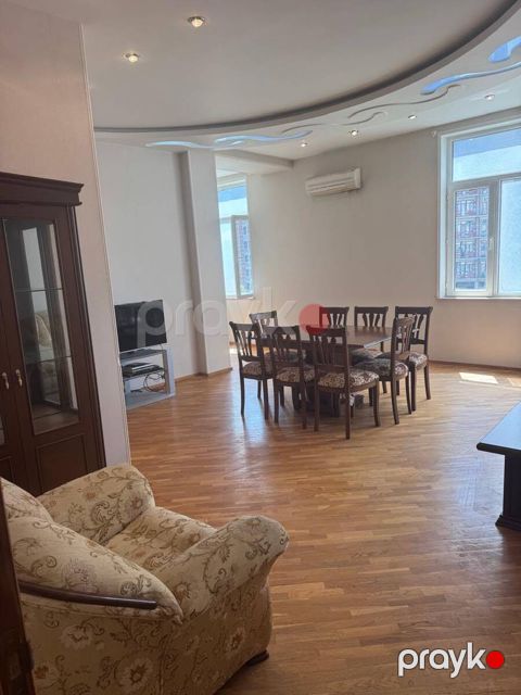 İcarəyə verilir 2 otaqlı yeni tikili 90 m²