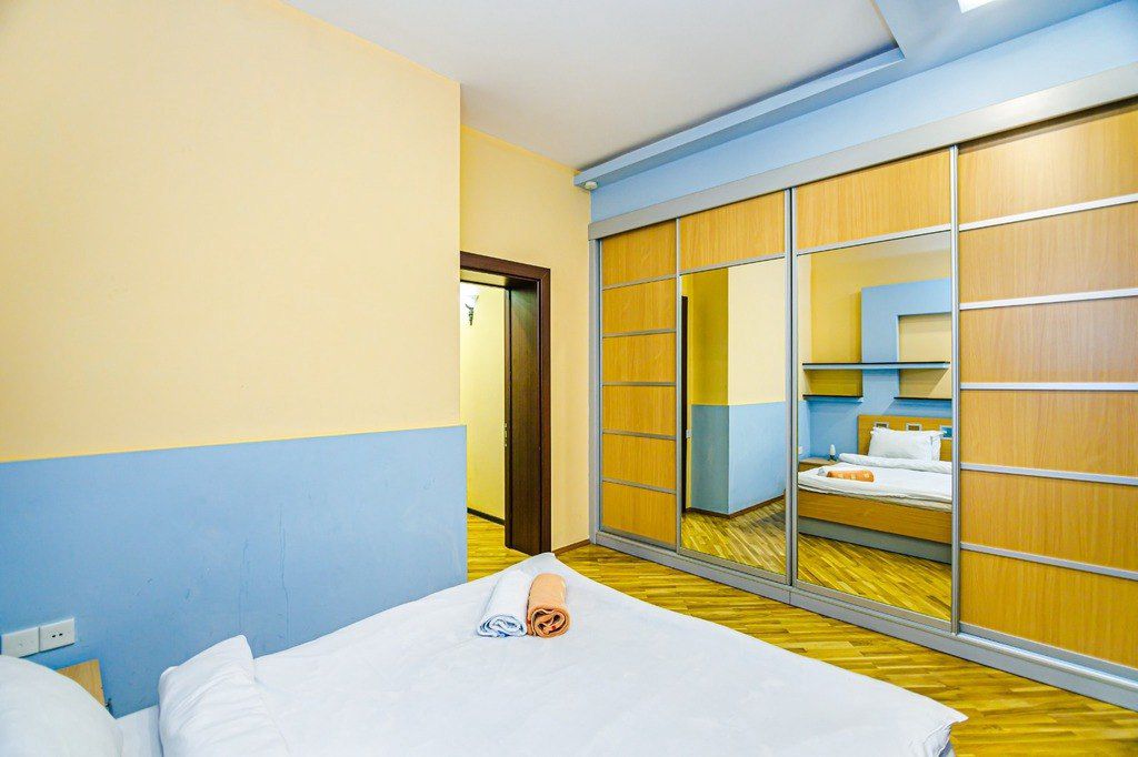 İcarəyə verilir 3 otaqlı köhnə tikili 132 m² — Mənzil, Bakı (6)