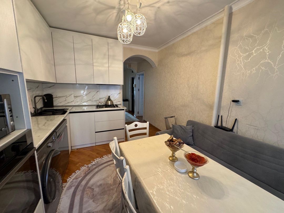 Satılır 2 otaqlı köhnə tikili 70 m² — Mənzil, Bakı (6)