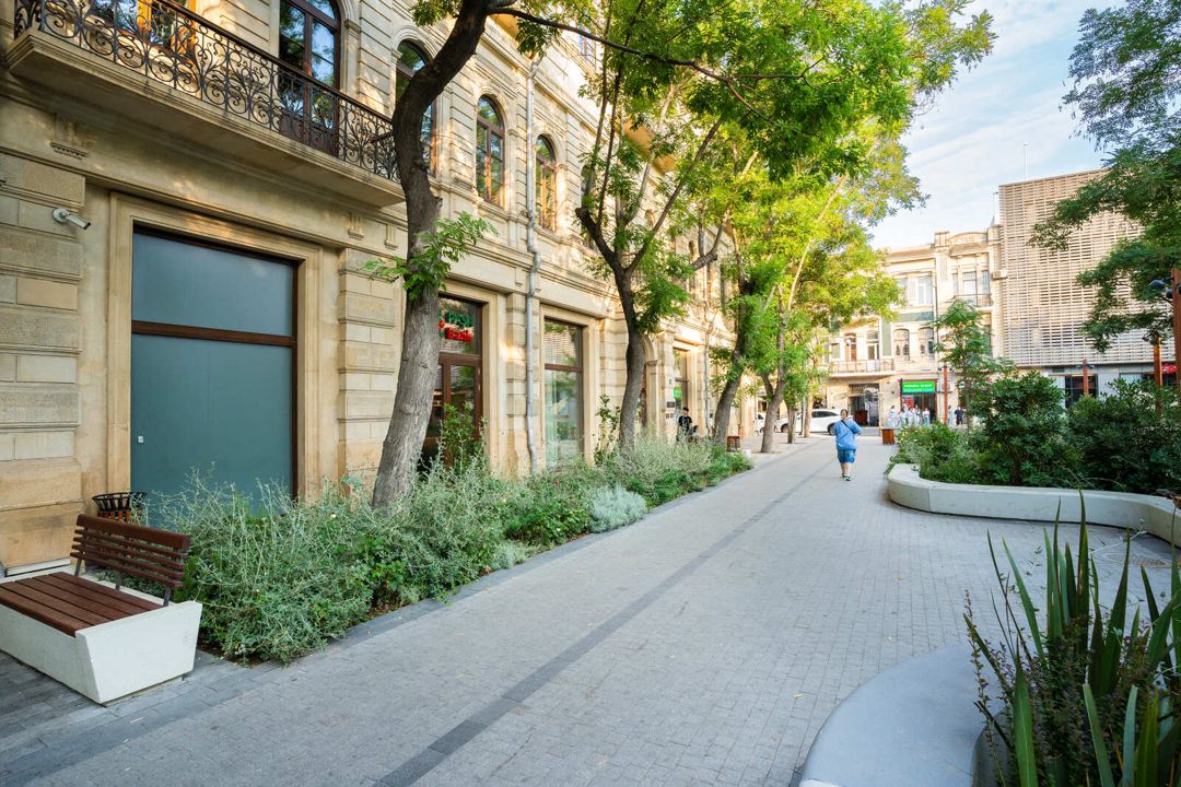 İcarəyə verilir obyekt 2488 m² — Əmlak, Bakı (2)