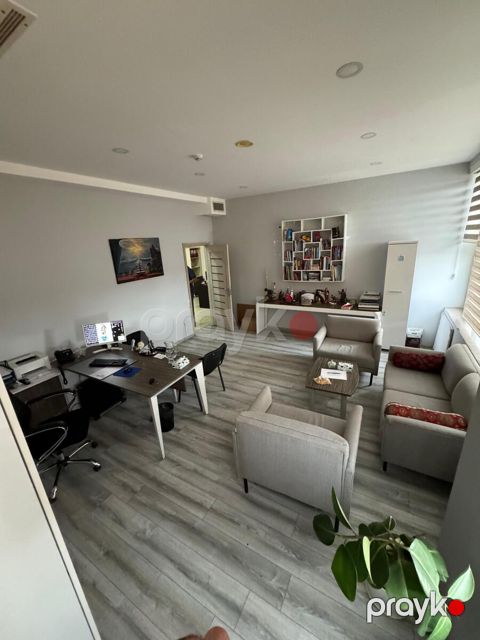 İcarəyə verilir 20 otaqlı ofis 1000 m²