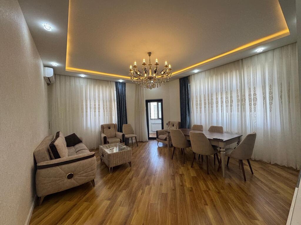 Satılır 3 otaqlı yeni tikili 136 m² — Mənzil, Bakı