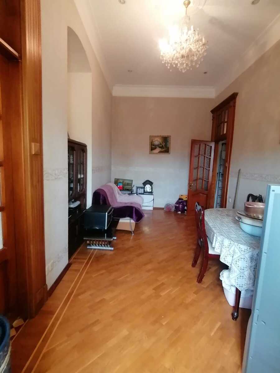 Satılır 6 otaqlı köhnə tikili 220 m² — Mənzil, Bakı (11)