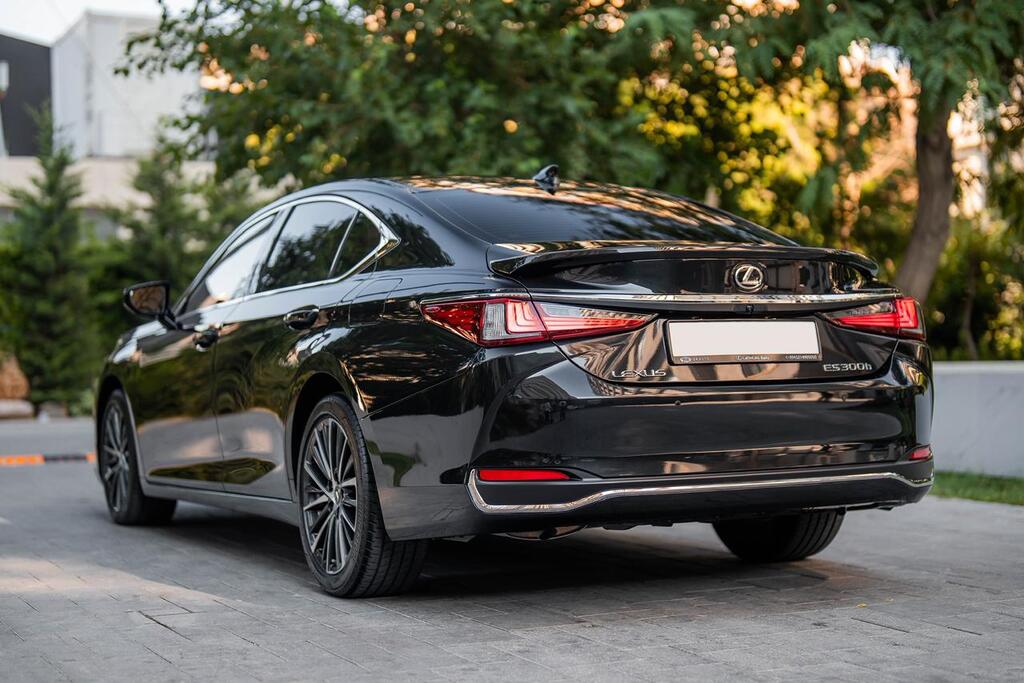 Lexus ES 300h, 2.5 L, 1.3 kWh, 2023 il, 19 000 km — Avtomobillər, Bakı (5)