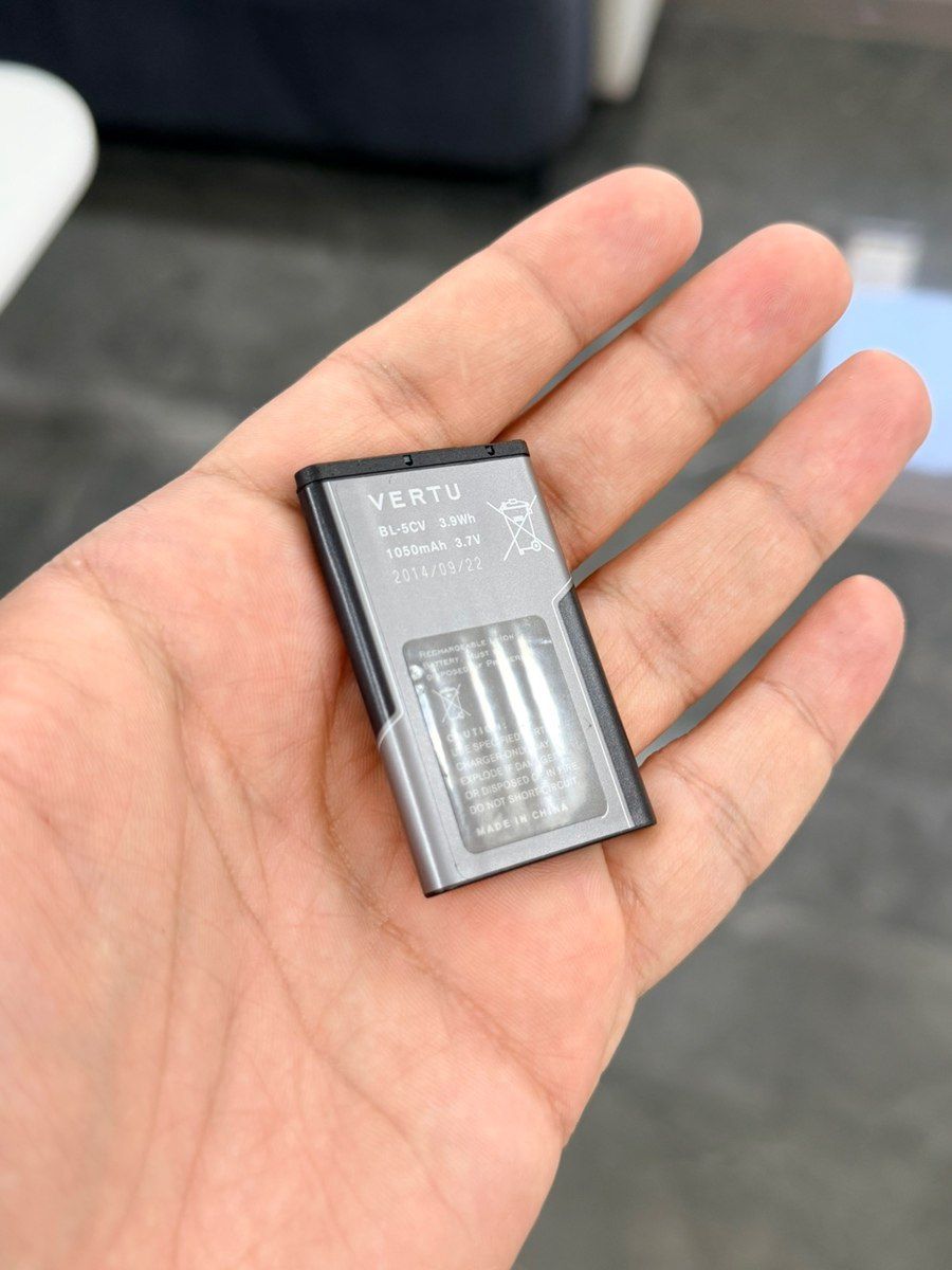 Vertu Signature S Design Pure Black 4GB batareyası — Smartfonlar, Bakı (2)