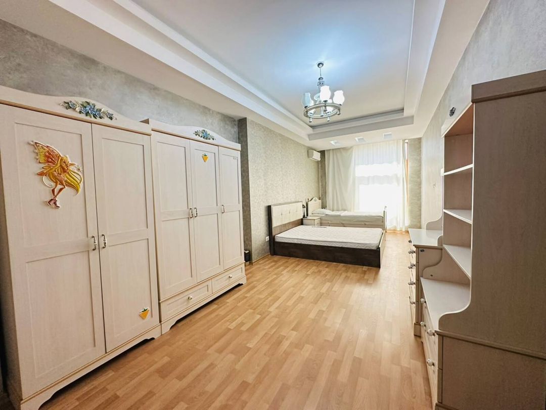 İcarəyə verilir 4 otaqlı yeni tikili 200 m² — Mənzil, Bakı (8)