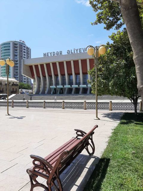 Satılır 3 otaqlı köhnə tikili 104 m² — Bakı
