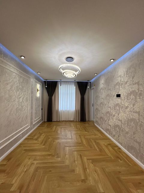 Satılır 3 otaqlı köhnə tikili 60 m² — Bakı