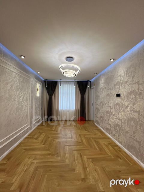 Satılır 3 otaqlı köhnə tikili 60 m²
