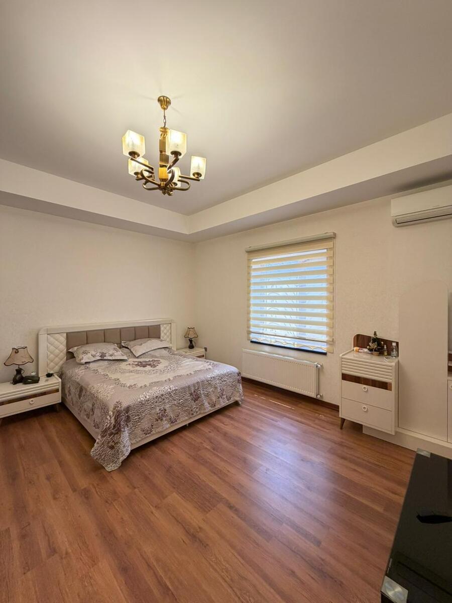 Satılır 5 otaqlı həyət evi/bağ evi 200 m² — Ev, villa, Bakı (9)