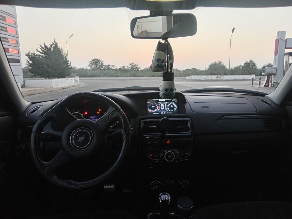VAZ (Lada) Priora: 1.6 l 2015 il 25000 km Hetçbek — Avto, Biləsuvar (8)