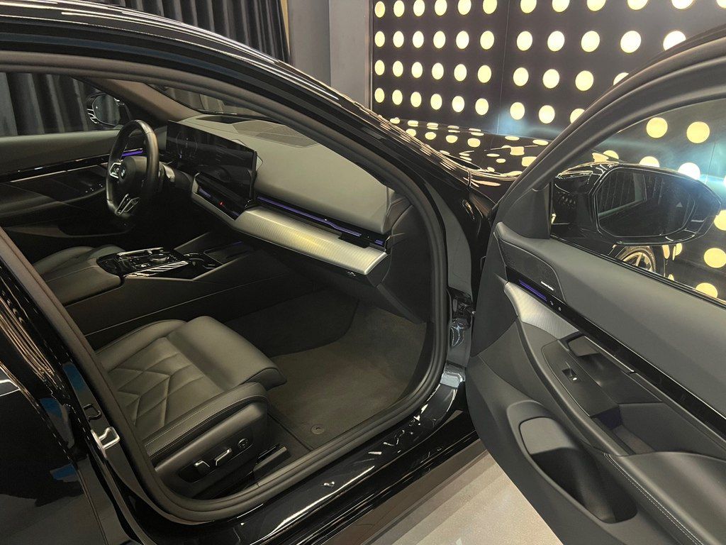 BMW 530, 2.0 L, 2023 il, 63 000 km — Avtomobillər, Bakı (10)