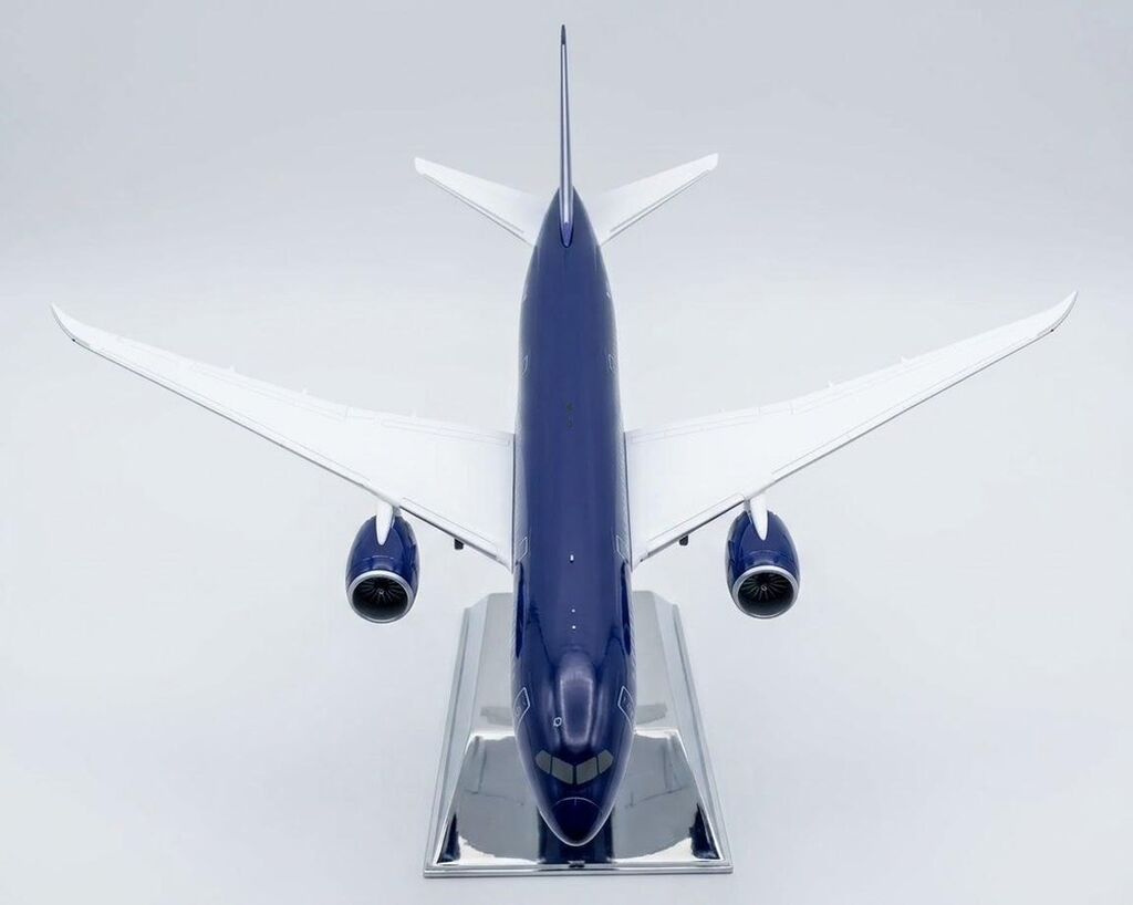 Azal “Azerbaijan” təyyarə modeli – dekorativ maket - Miqyası: 1:200 — Oyuncaqlar, Bakı (2)