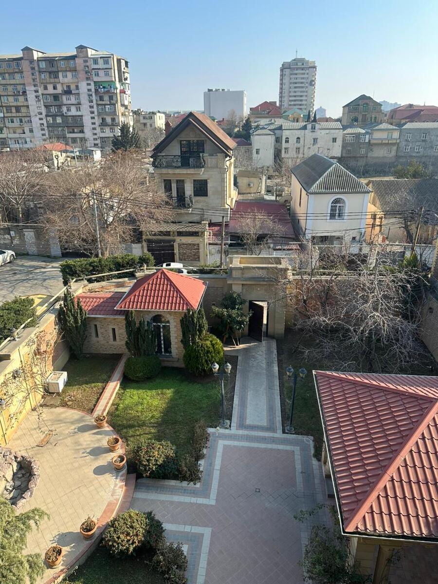 Satılır 12 otaqlı həyət evi/bağ evi 980 m² — Ev, villa, Bakı (5)