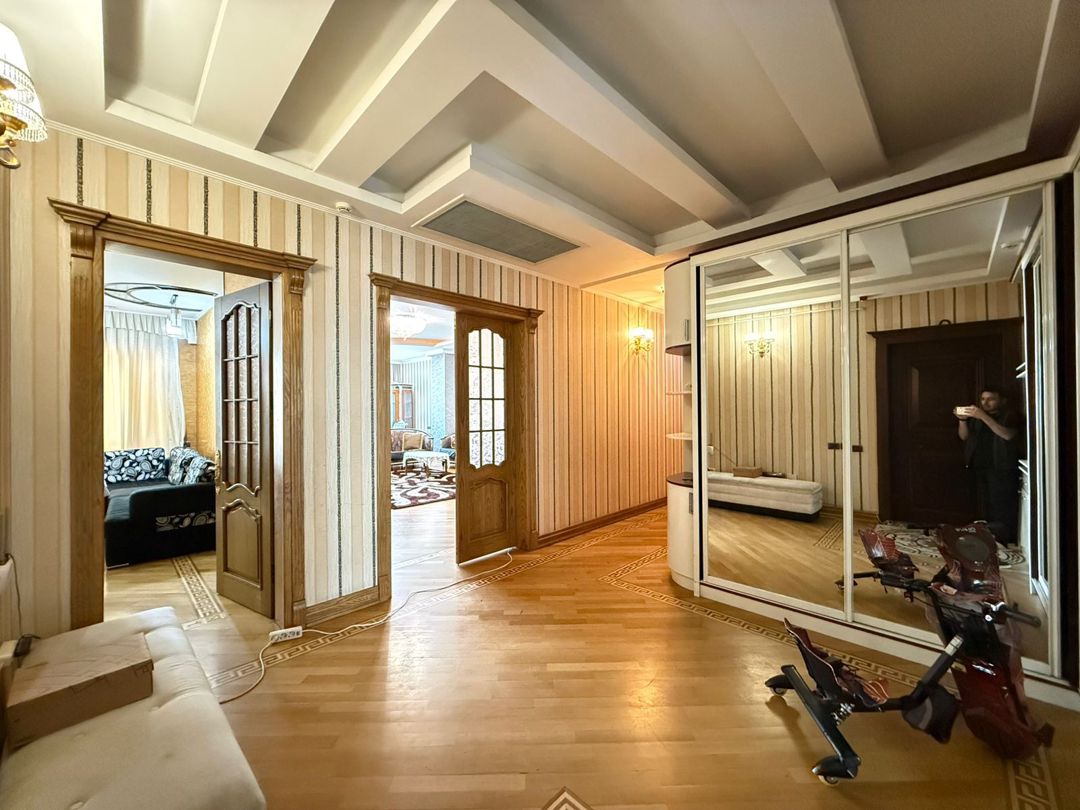 İcarəyə verilir 4 otaqlı yeni tikili 210 m² — Mənzil, Bakı (9)