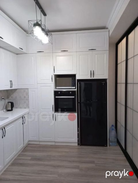 İcarəyə verilir 2 otaqlı yeni tikili 80 m²