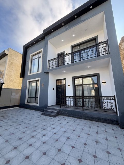 Satılır 5 otaqlı həyət evi/bağ evi 200 m² — Bakı