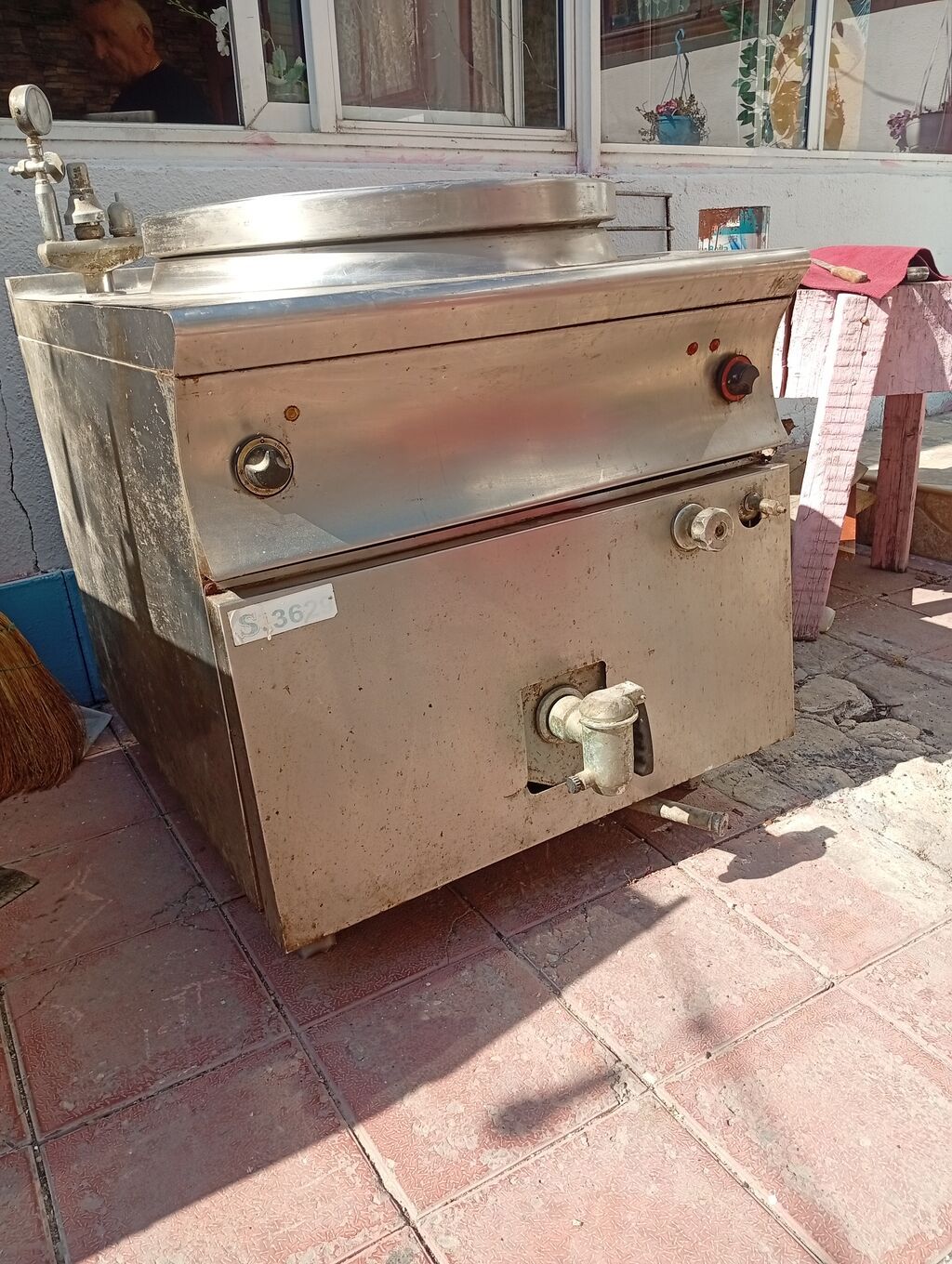 Sənaye tipli paslanmayan poladdan böyük həcmli bişirmə qazanı .Ğürçü — Biznes və avadanlıq, Bakı (2)