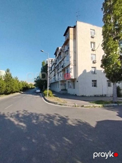 Satılır 2 otaqlı köhnə tikili 54 m²
