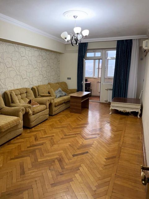 İcarəyə verilir 2 otaqlı köhnə tikili 65 m² — Bakı
