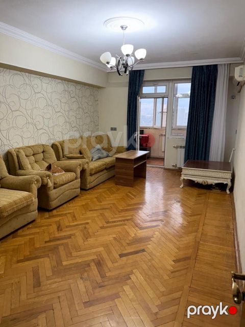 İcarəyə verilir 2 otaqlı köhnə tikili 65 m²