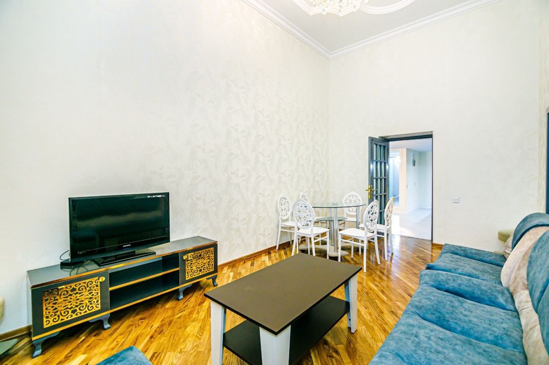İcarəyə verilir 3 otaqlı köhnə tikili 98 m² — Mənzil, Bakı (8)