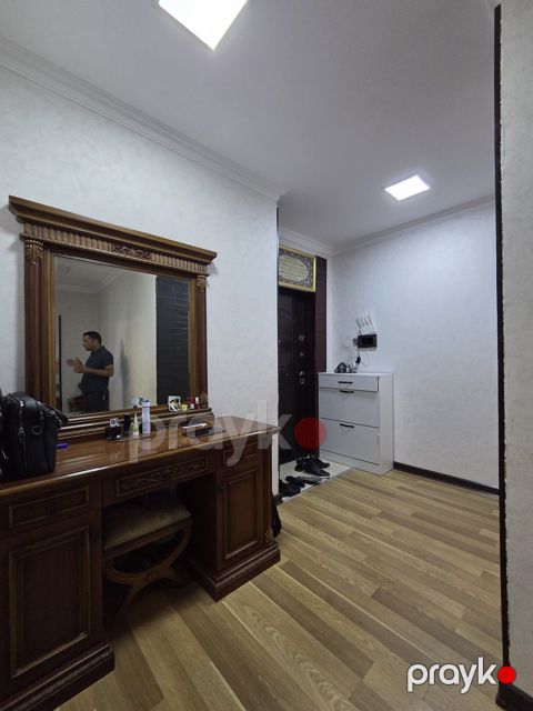 Satılır 2 otaqlı yeni tikili 80 m²