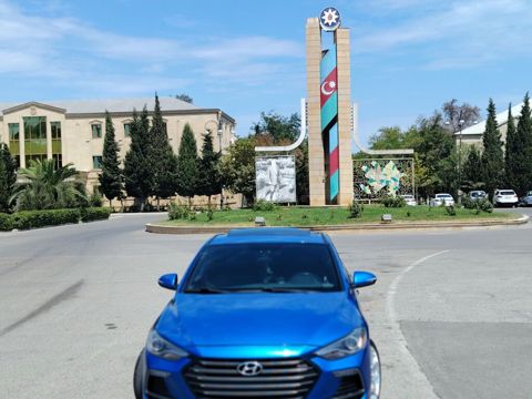 Hyundai Elantra: 1.6 l 2018 il Sedan — Sumqayıt