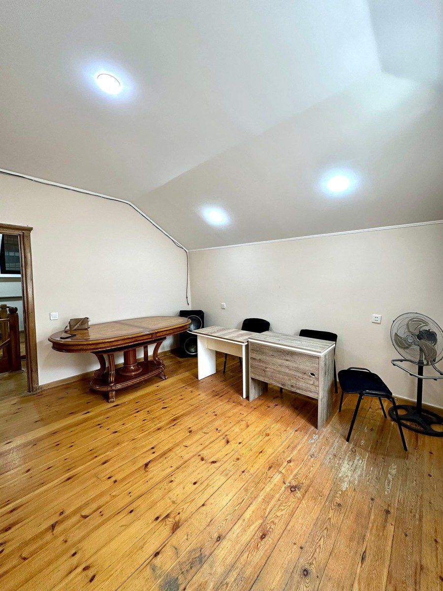 İcarəyə verilir 4 otaqlı köhnə tikili 150 m² — Mənzil, Bakı (12)