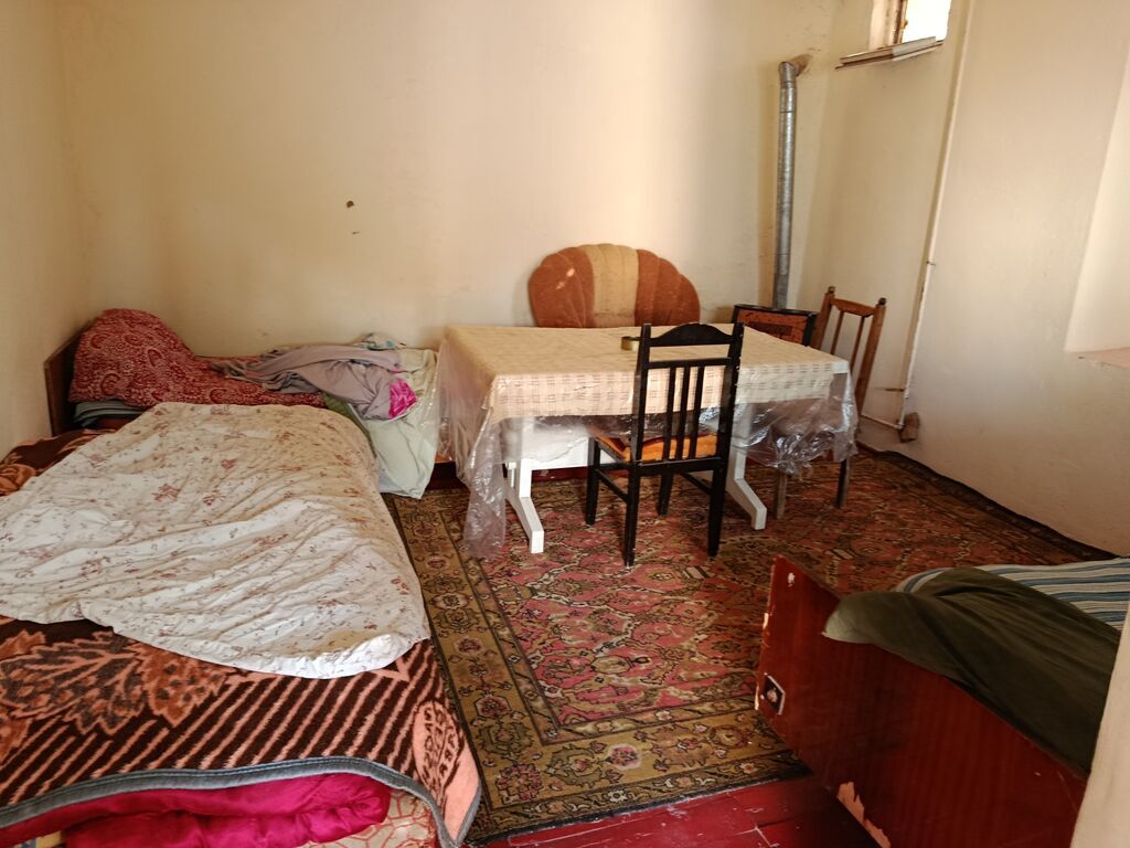 Salam bir otaq kuxna hamam tualet birdi qaz işıq sizlikdi su bizlikdi — Daşınmaz əmlak, Digah (5)