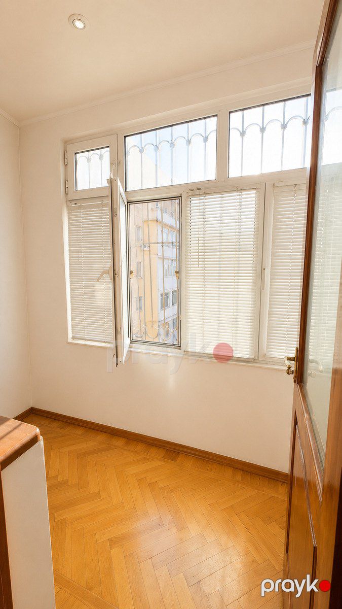 Satılır 3 otaqlı köhnə tikili 135 m² — Mənzil, Bakı (6)