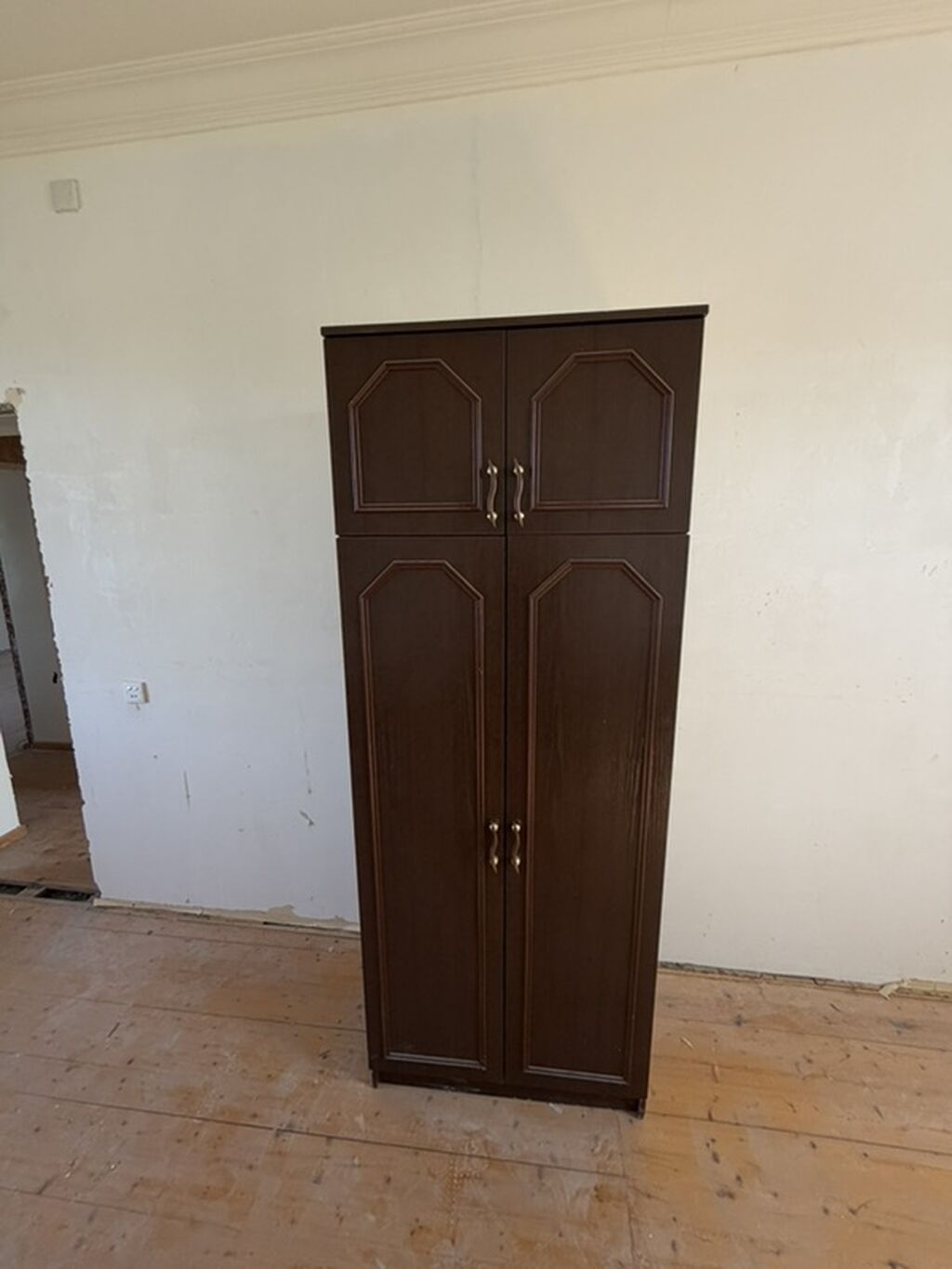 İşlənmiş, 4 qapılı, Qəhvəyi, Taxta, Açılan, Düz dolab — Mebel, Digah
