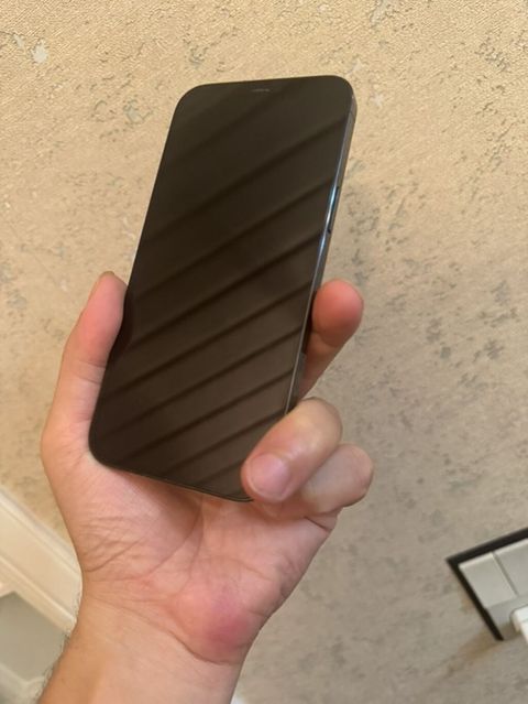 IPhone 12 Pro Max, Qara, Face ID — Digah