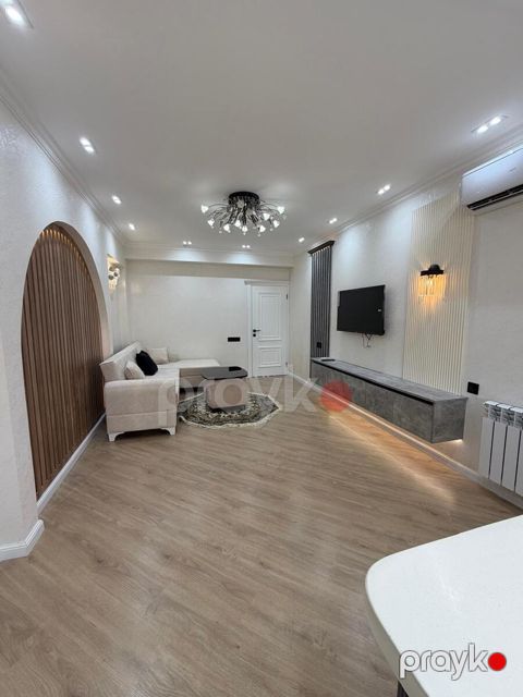 Satılır 3 otaqlı köhnə tikili 70 m²