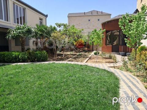 Satılır 8 otaqlı həyət evi/bağ evi 450 m²