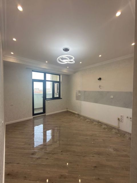 2-otaqlı yeni tikili, Neftçilər m., 54 m² — Bakı