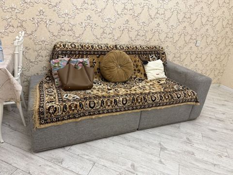 Geniş və rahat ikiyerli divan - Rəng: açıq boz korpus - Üst örtük — Masazır