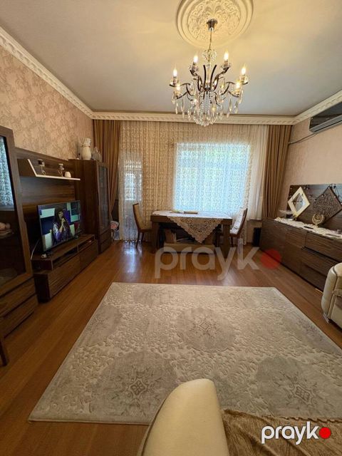 Satılır 2 otaqlı köhnə tikili 70 m²