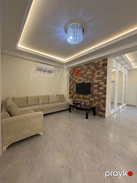 İcarəyə verilir 3 otaqlı yeni tikili 100 m²