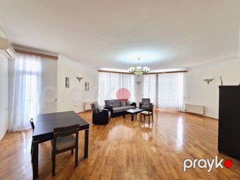 Satılır 4 otaqlı yeni tikili 220 m²