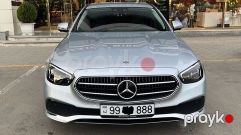 Mercedes E 300 e 4MATIC, 2.0 L, 13.5 kWh, 2022 il, 60 000 km