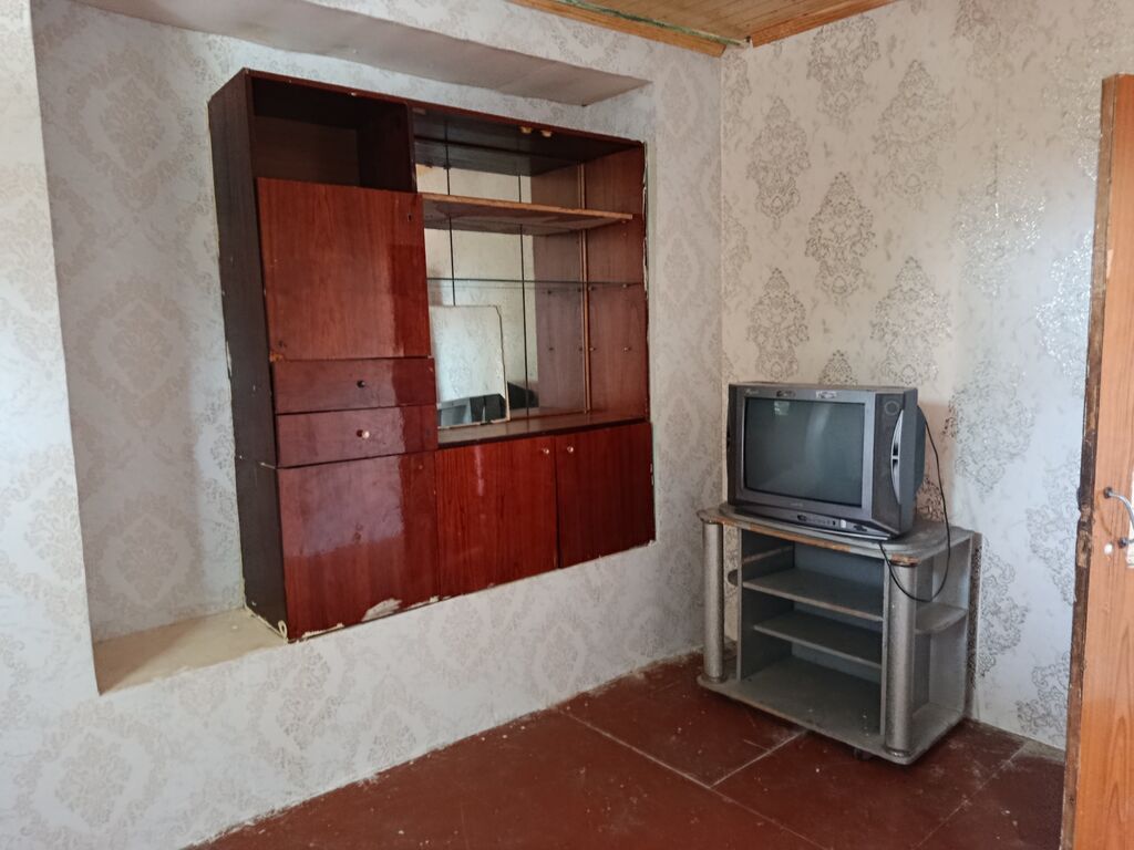 Salam iki otaq bir salon kunasi hamam tualet birdi qaz işıq sizlikdi — Daşınmaz əmlak, Digah (6)