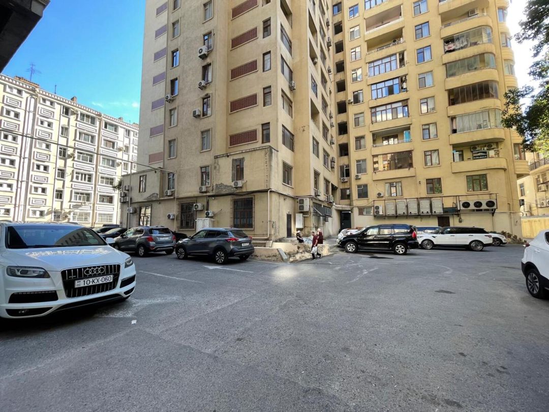 Satılır 4 otaqlı yeni tikili 188 m² — Mənzil, Bakı (3)