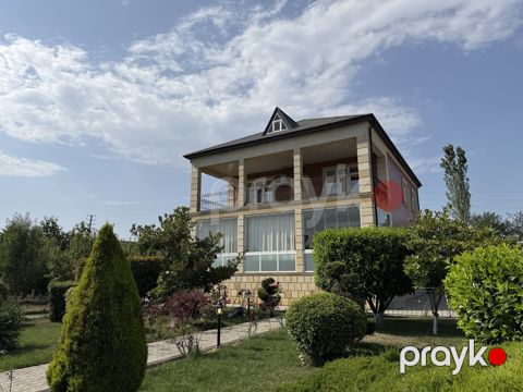 Satılır 5 otaqlı həyət evi/bağ evi 400 m²