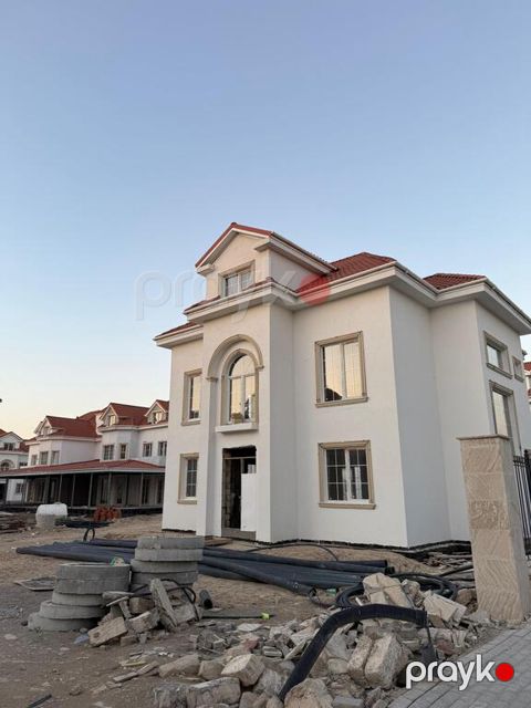 Satılır 8 otaqlı həyət evi/bağ evi 440 m²