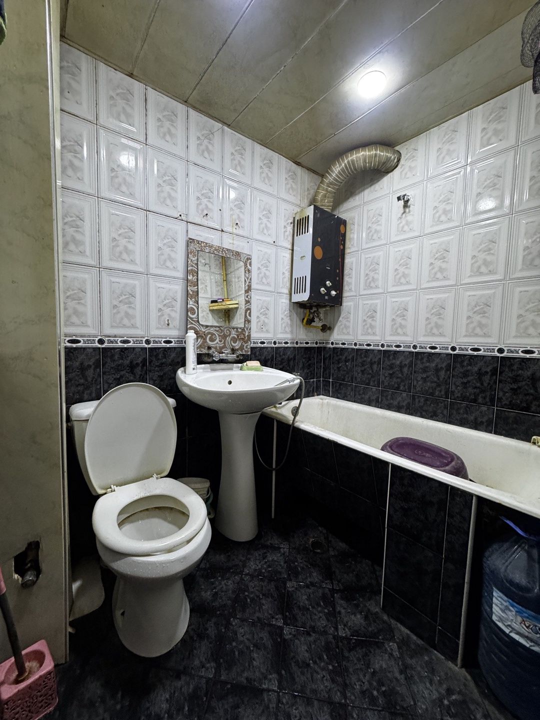 Satılır 2 otaqlı köhnə tikili 52 m² — Mənzil, Bakı (3)