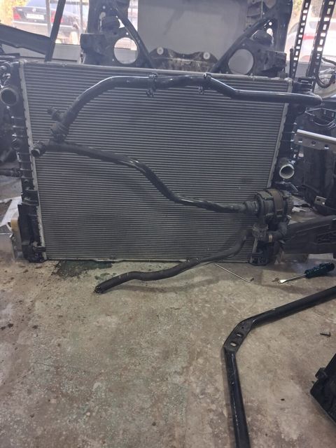 BMW G30 radiatoru — Bakı